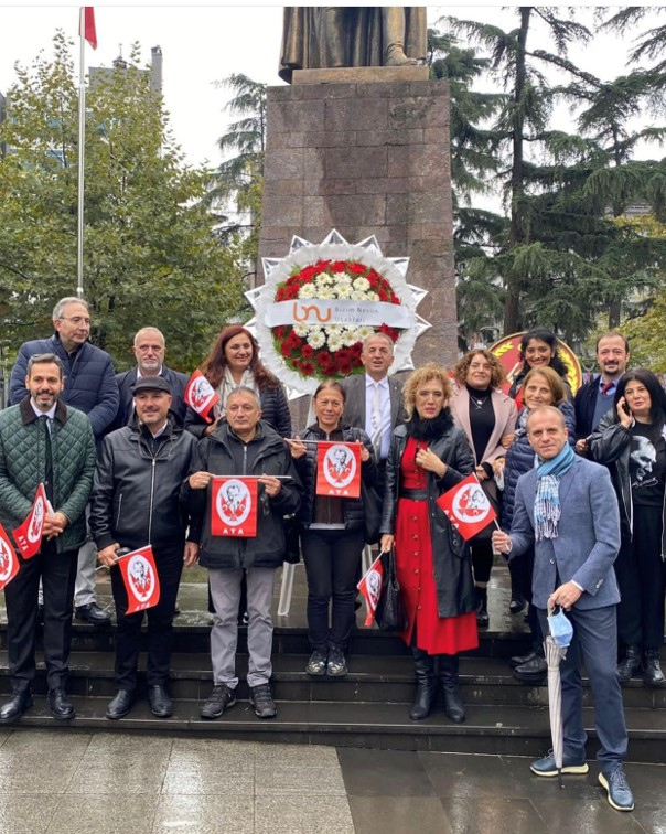 29 Ekim Trabzon Atatürk Anıtına Çelenk Koyma